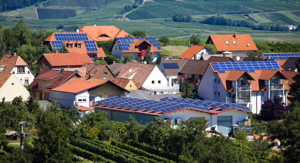 Can I Use Solar Panels to Completely Power My Home?