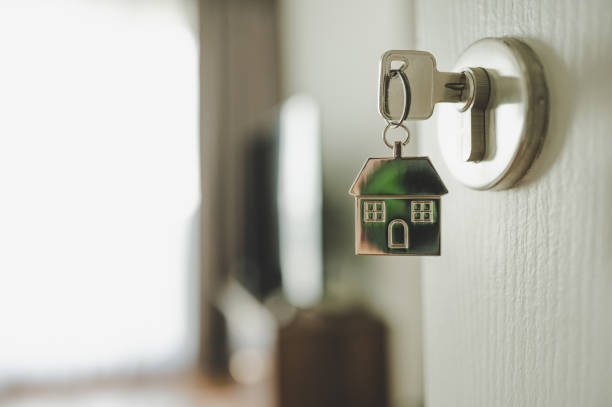 Difference Between Home Equity Loans and Reverse Mortgages