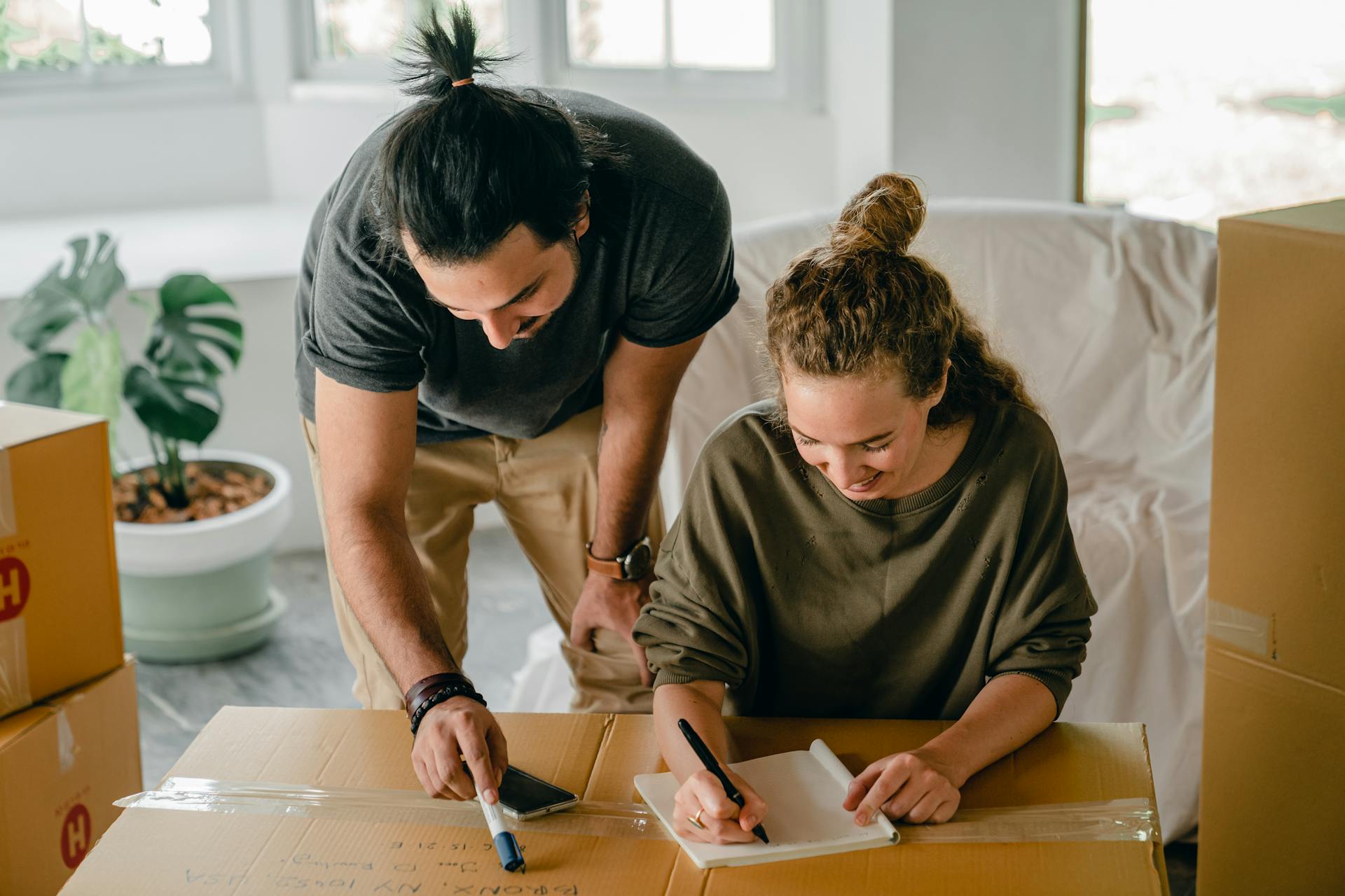DIY Moving vs. Hiring Movers: Which is Right for You?