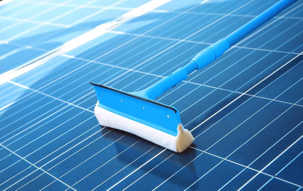Maintenance and Cleaning Tips for Solar Panels 