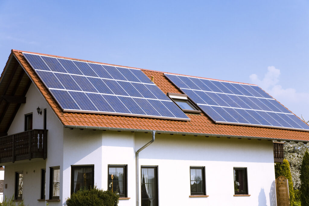 How to Avoid Falling Victim to a Solar Scam