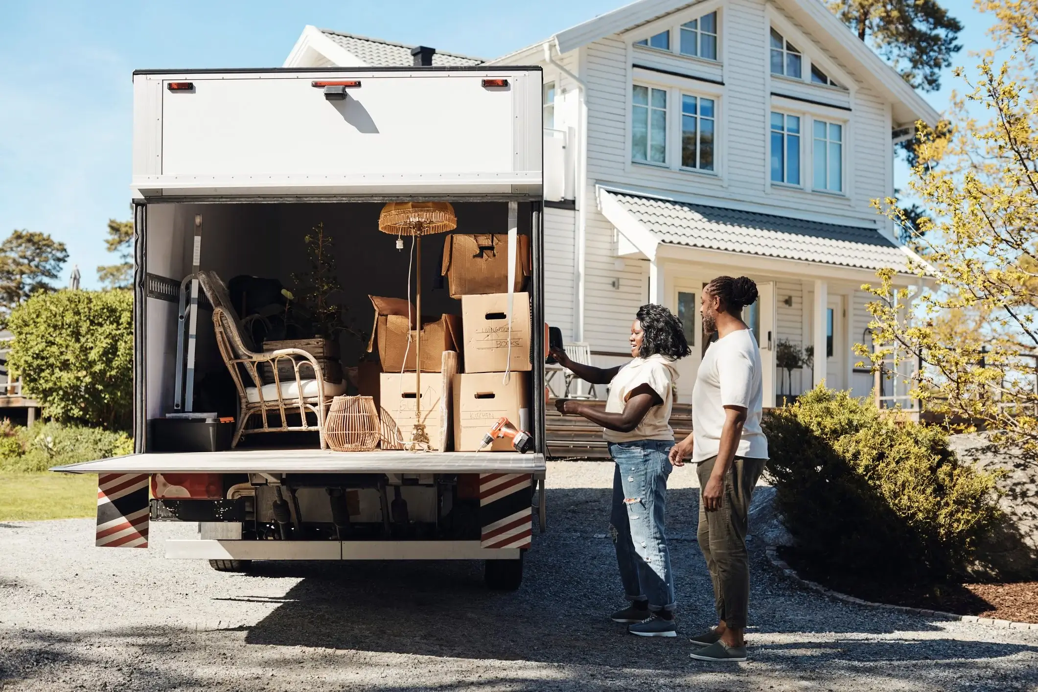 Taking the Leap: How to Pick the Best Interstate Moving Company